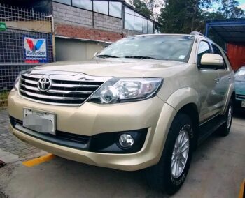 TOYOTA FORTUNER 2.7 4X4 CAJA MANUAL AÑO 2013