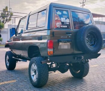 TOYOTA LAND CRUISER FJ70 - Imagen 7